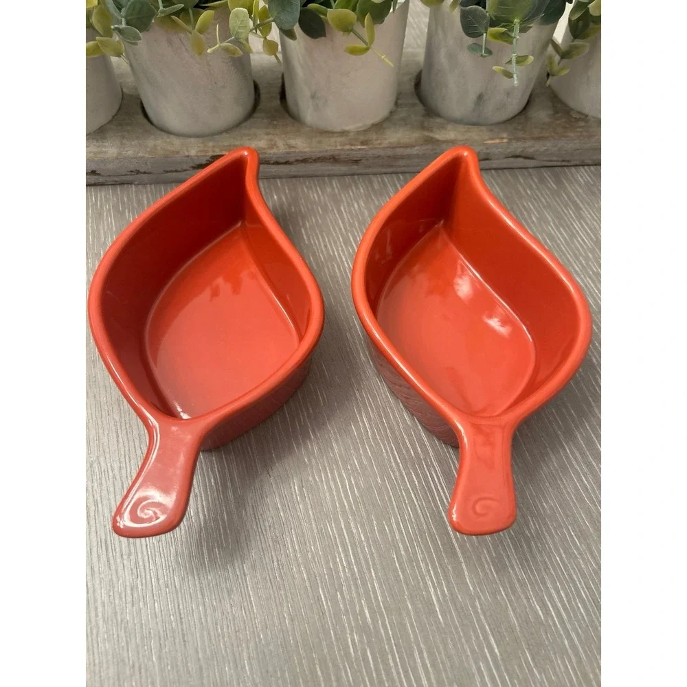 Chantal ceramic leaf-shaped ramekin or baking dish NWT‎